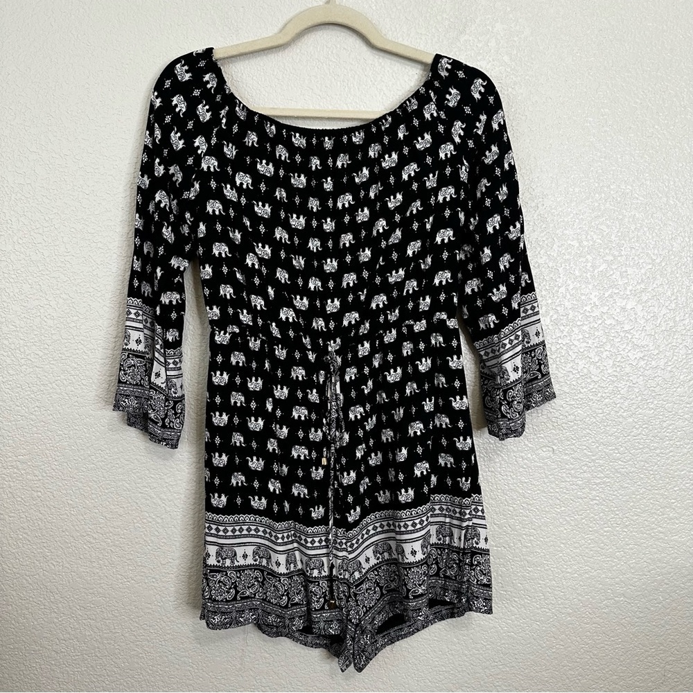 Depri Boho Black White Elephant Off the Shoulder Romper, Sz Medium